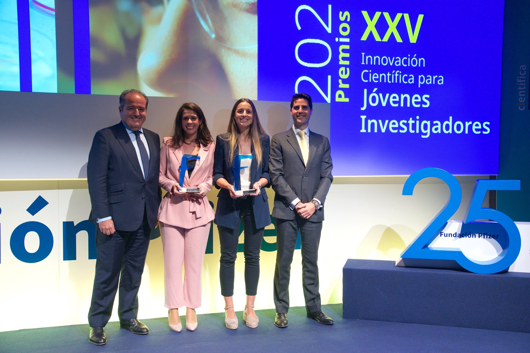 Imagen de las premiadas en la XXV edición de los premios de la Fundación Pfizer